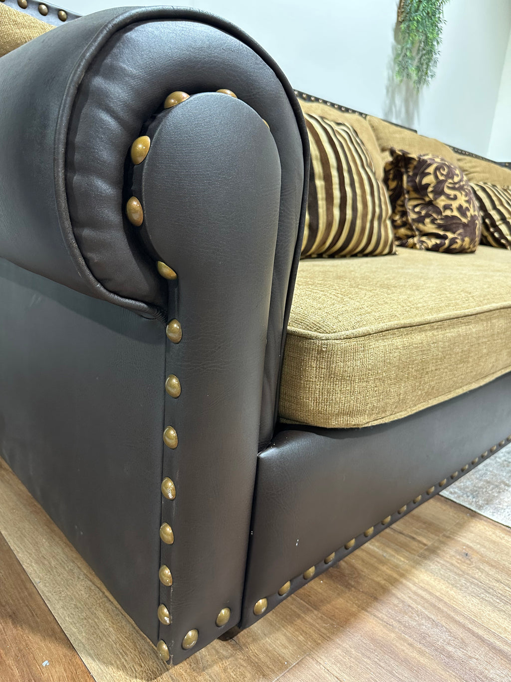 Brown and Gold John Michael Family Sectional Set w/ Chair