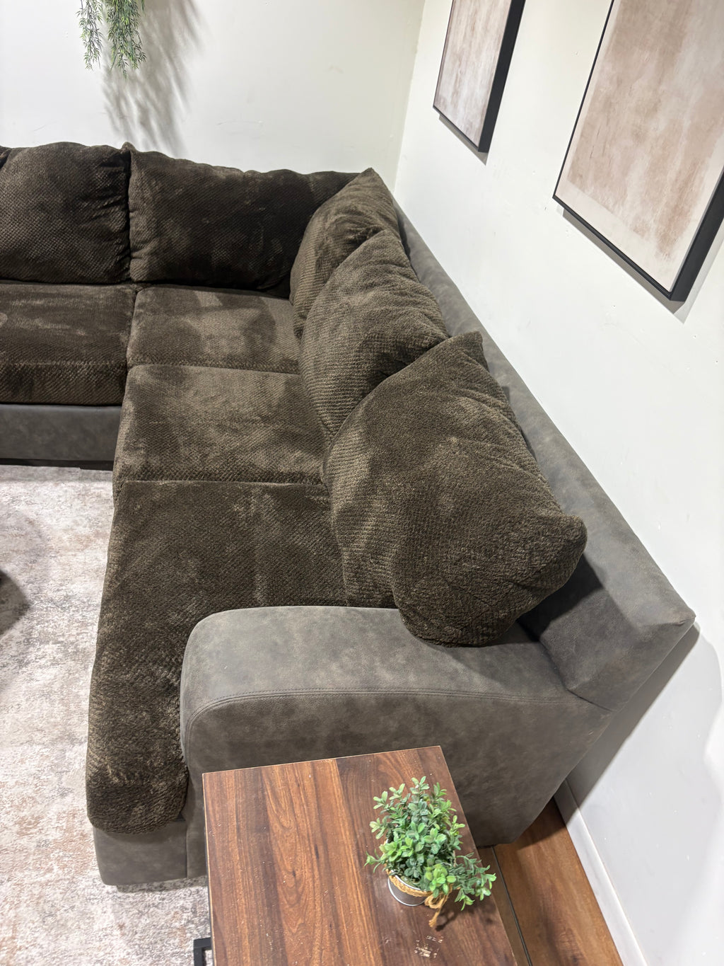 Brown Woodhaven Family Sectional with Reversible Ottoman