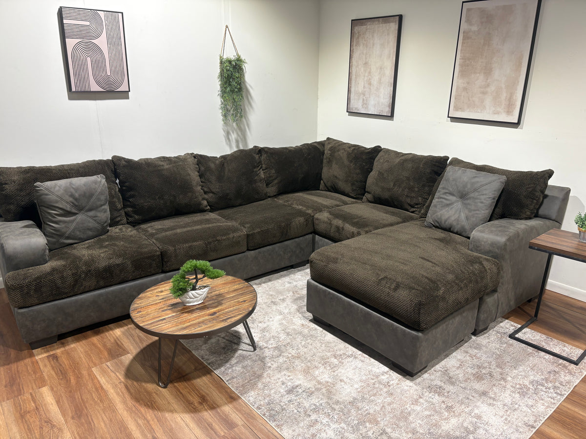 Brown Woodhaven Family Sectional with Reversible Ottoman