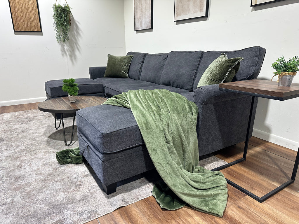 Gray Sectional w/ Two Attachable Ottomans